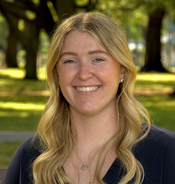 Real Estate Agent Makayla Fenske